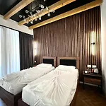 Troja Resort - Hotel & Restaurant