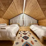Troja Resort - Hotel & Restaurant