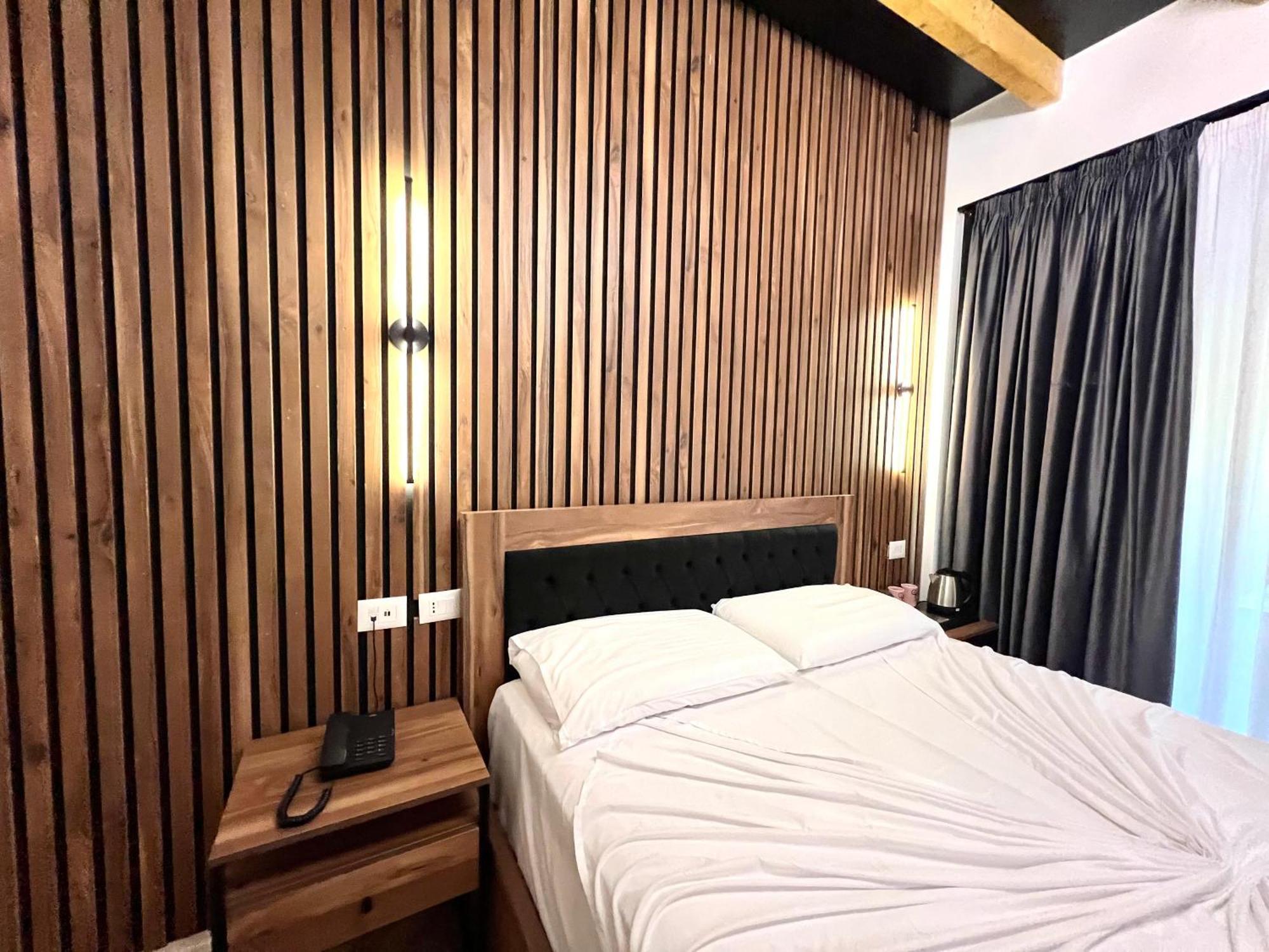 Troja - & Restaurant Hotel 4*
