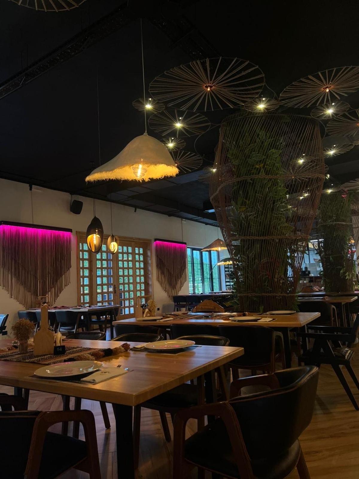 Hotel Troja - & Restaurant 4*
