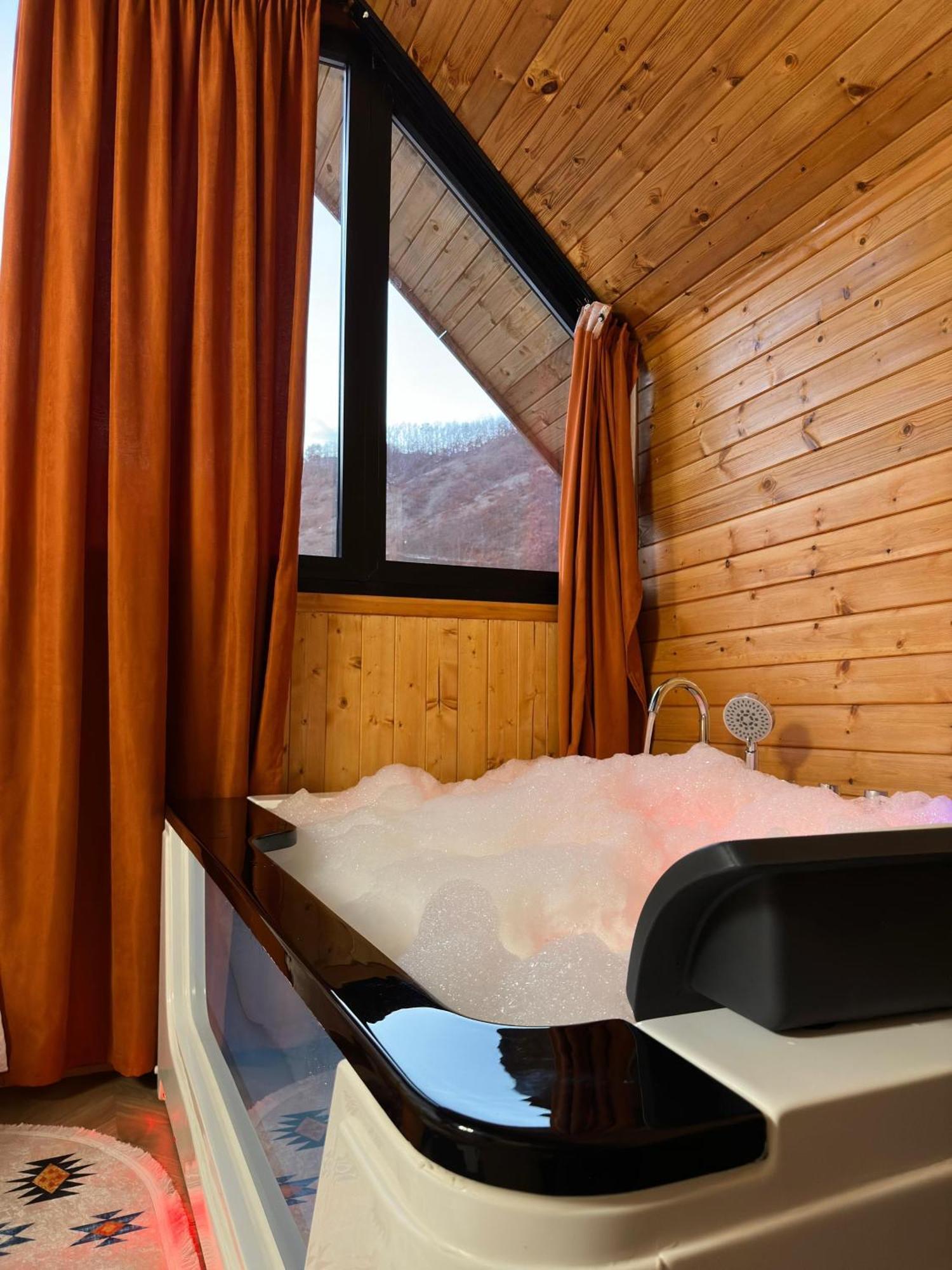 Troja - & Restaurant Hotel 4*